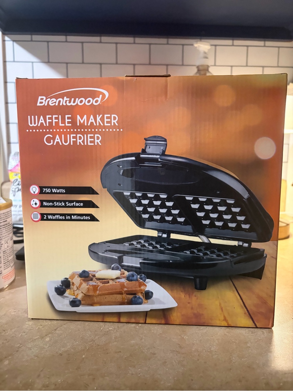 Brentwood Black Waffle Maker - Non-Stick 750W